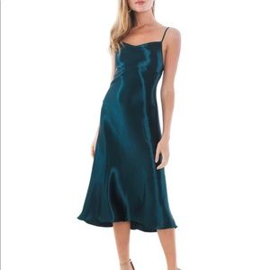 RESA Berri slip metallic forest green NWT